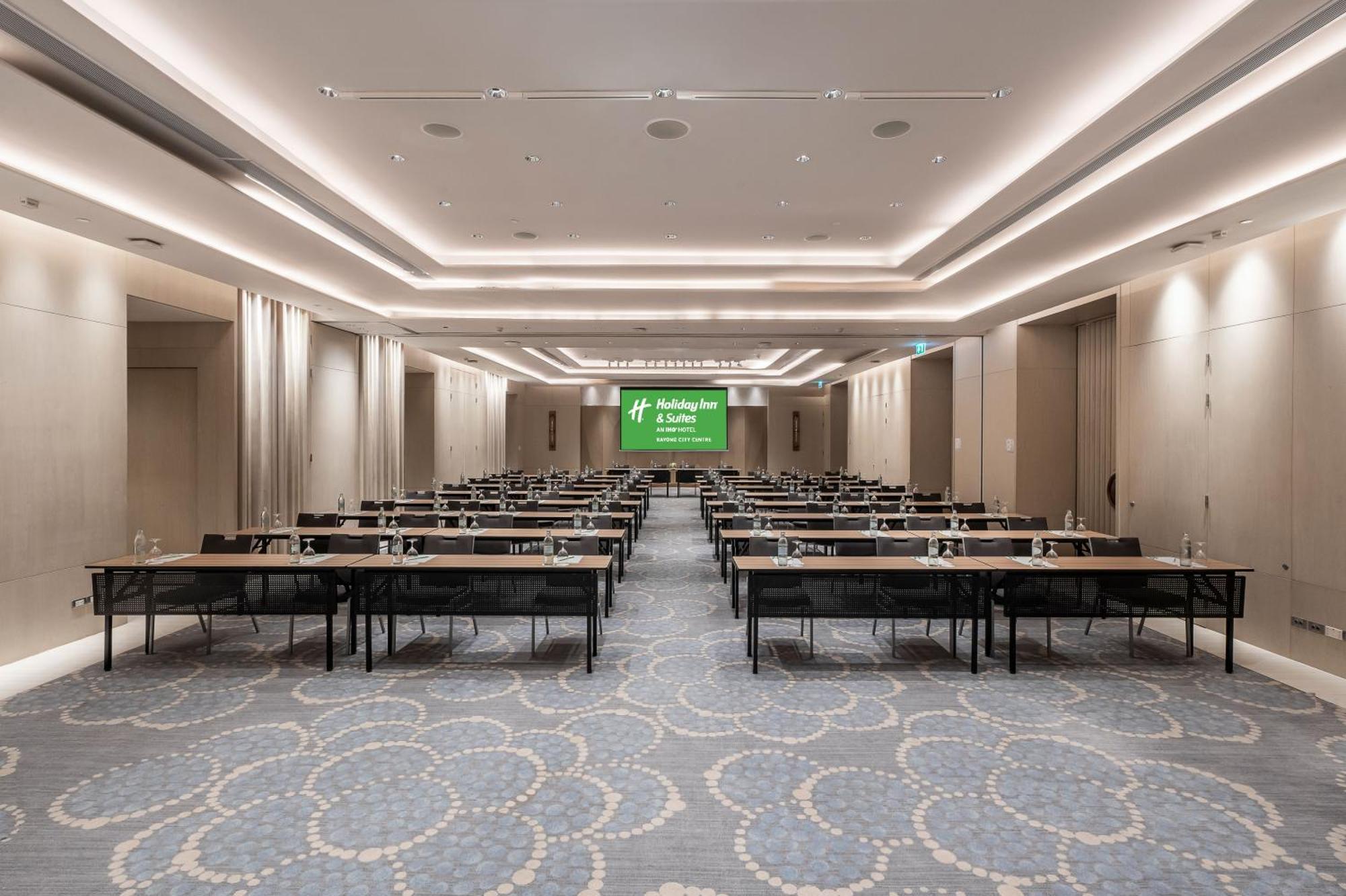 Holiday Inn & Suites Rayong City Centre By Ihg Buitenkant foto