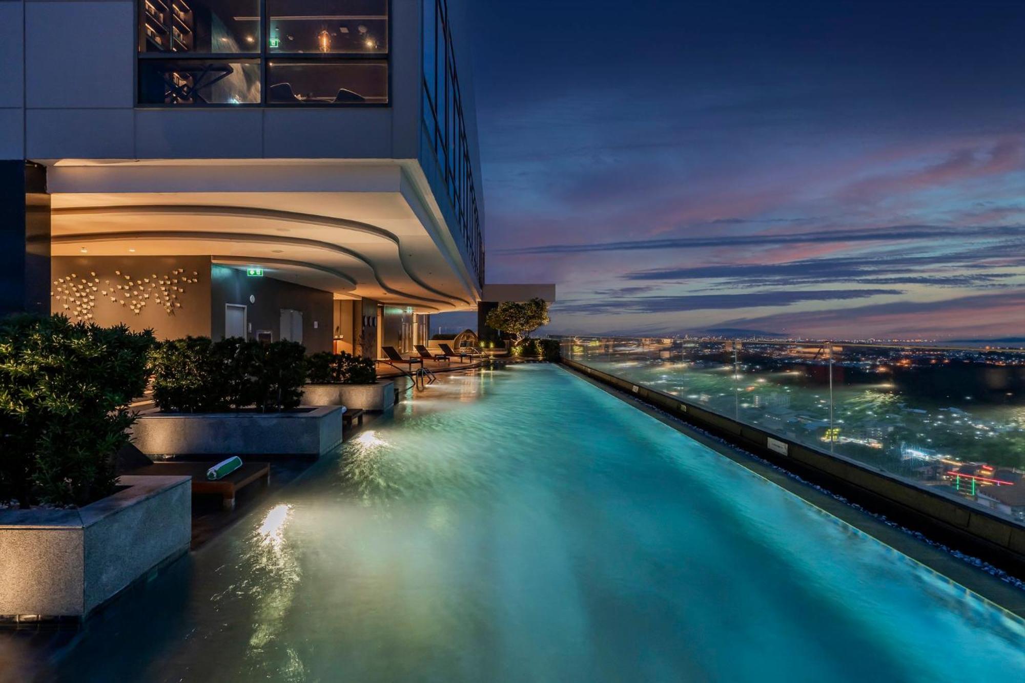 Holiday Inn & Suites Rayong City Centre By Ihg Buitenkant foto