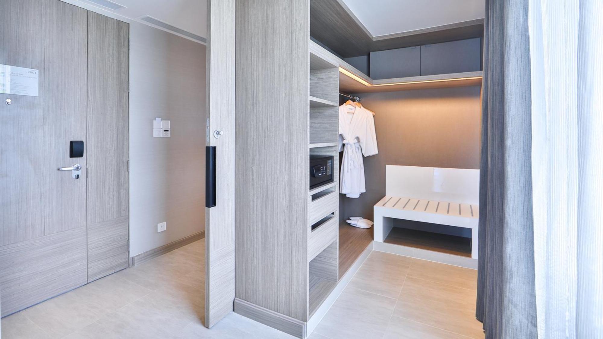 Holiday Inn & Suites Rayong City Centre By Ihg Buitenkant foto