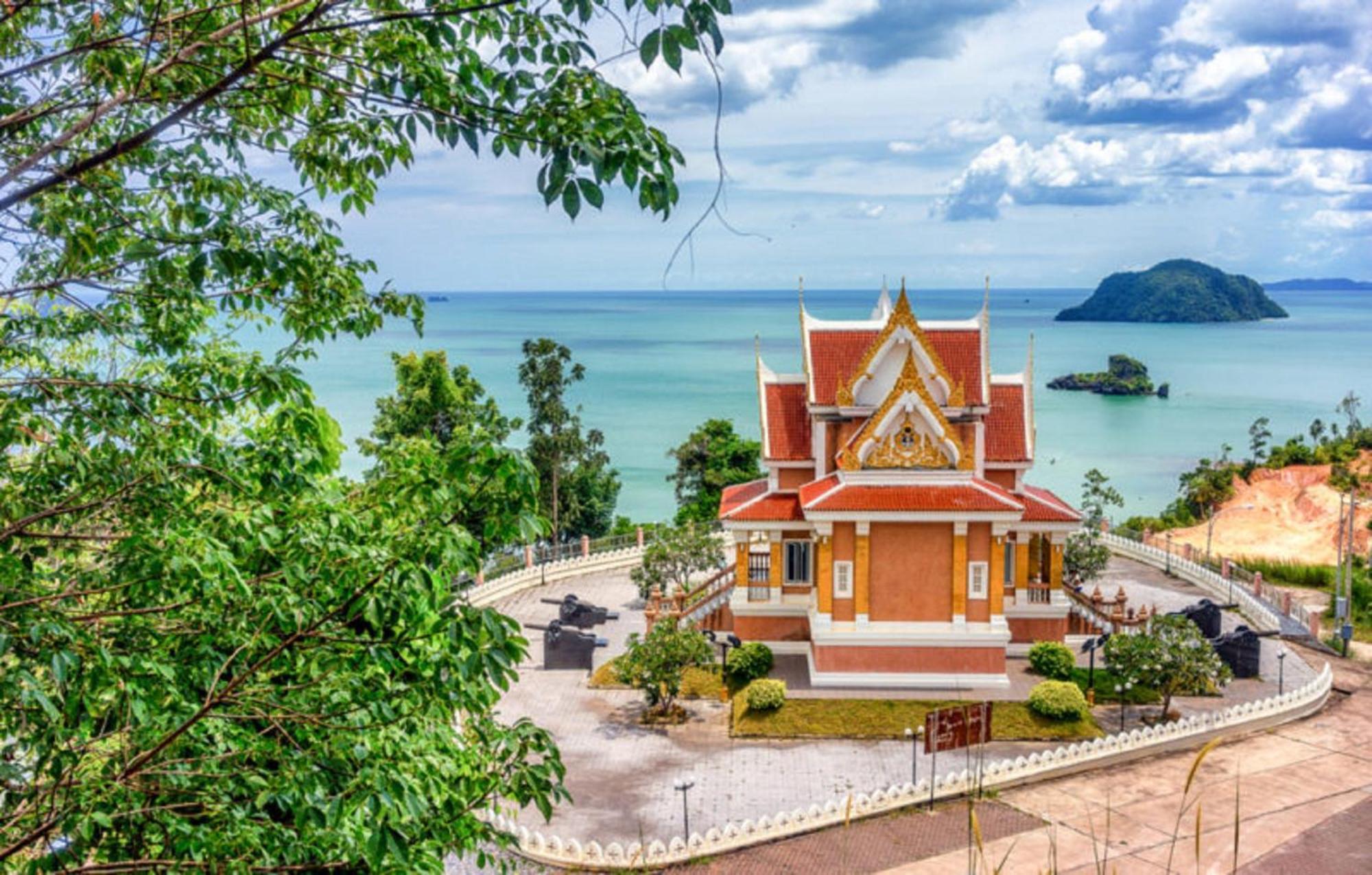 Holiday Inn & Suites Rayong City Centre By Ihg Buitenkant foto